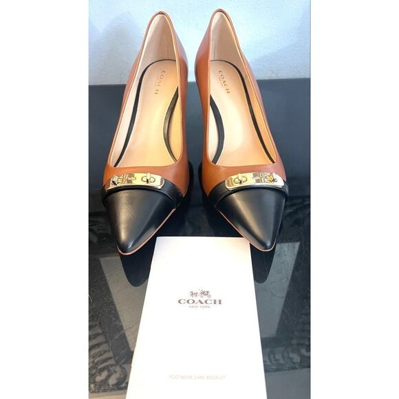 NWOB Coach “Gloria” Pumps Chestnut Brown Black Pointed Toe Women’s Shoes SZ 9 M - Picture 8 of 11